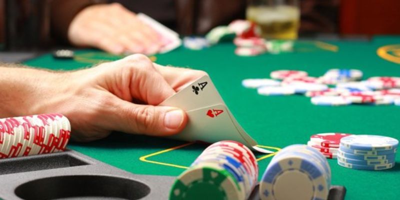 Học hỏi cách chơi poker đẩy nhanh chơi thắng lớn